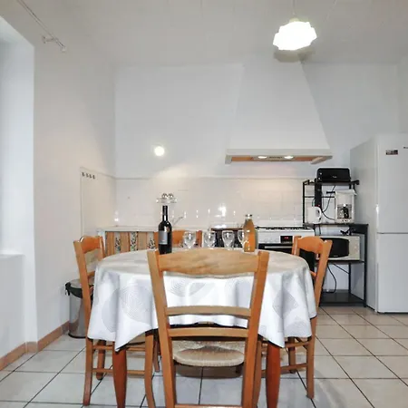 2 Bedroom Gorgeous In *