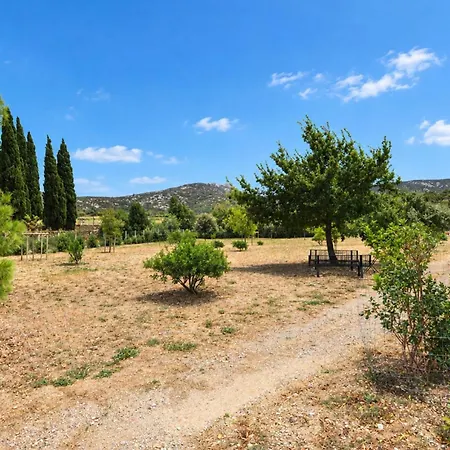 2 Bedroom Gorgeous In Holiday home Feuilla